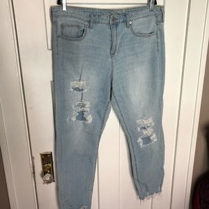 Universal Thread | Destroyed Boyfriend Jeans